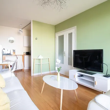 Spacieux Avec Balcon Apartamento *